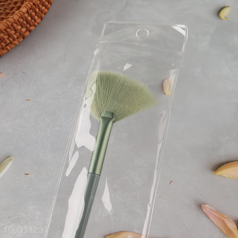Latest products blush brush makeup brush cosmetic brush
