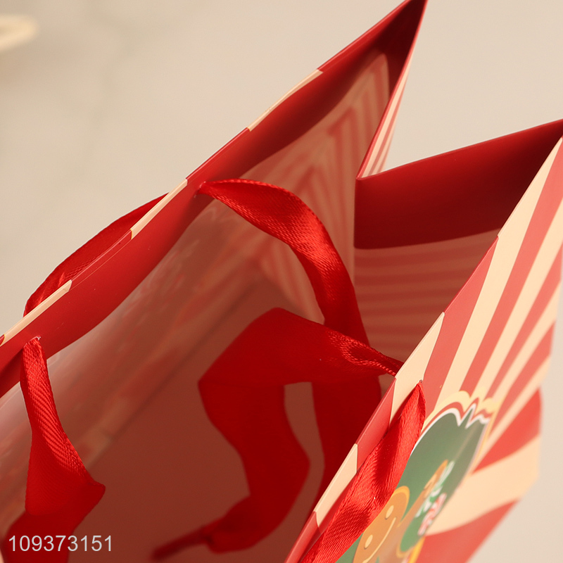 Yiwu market Christmas series gifts packaging bag paper bag