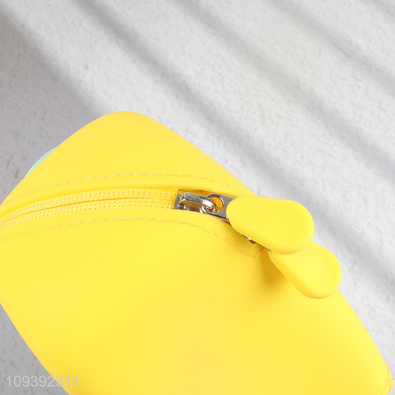 Online wholesale silicone makeup bag cosmetic bag