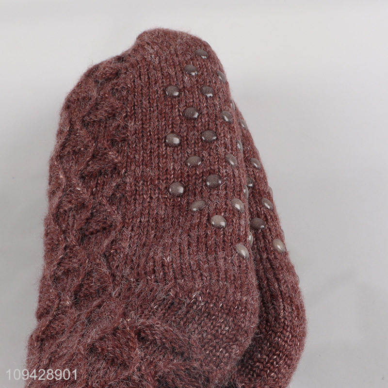 Low price non-slip home slipper socks for winter